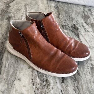 Johnston & Murphy - Emery Zip Bootie size 9